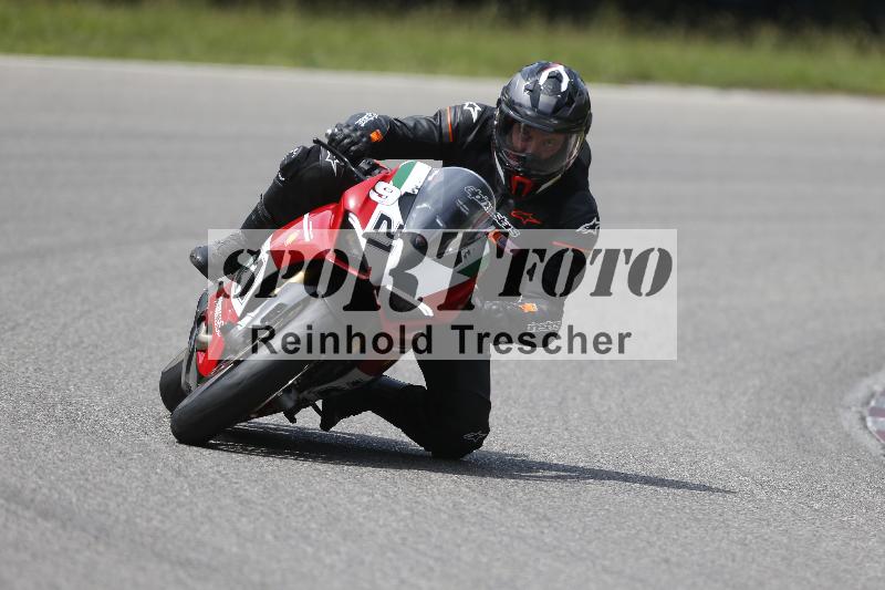 /27 12.06.2025 Ducati Schweiz Trackday Warmup  ADR/gelb-jeaune/9